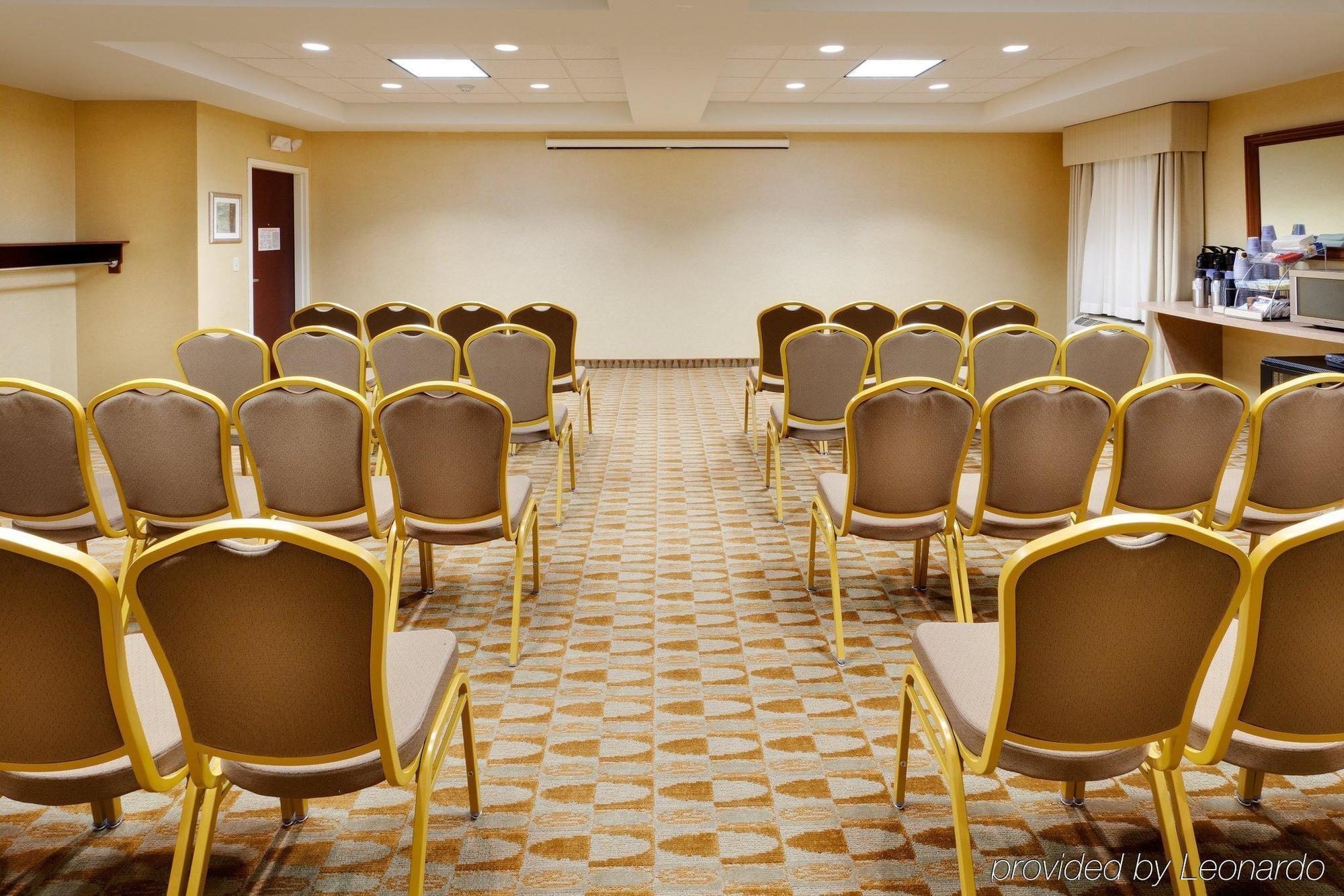 Holiday Inn Express Haskell-Wayne Area By Ihg Удобства фото